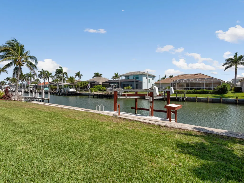 371 Edgewater Court Marco Island FL 34145