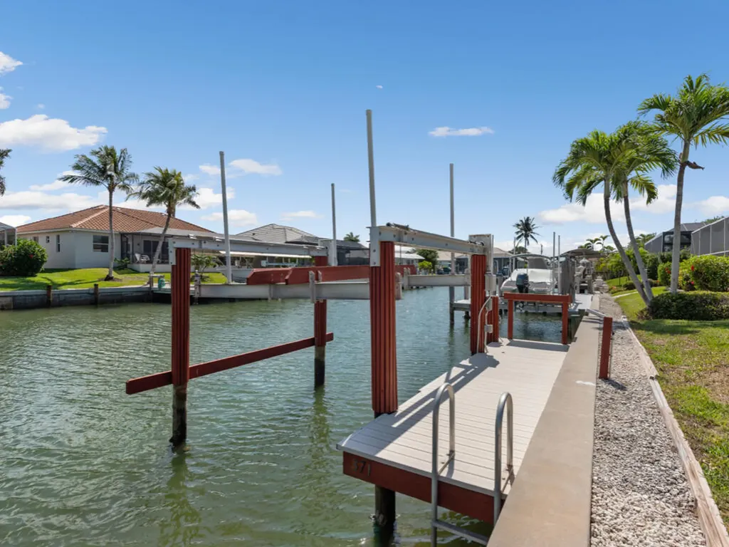 371 Edgewater Court Marco Island FL 34145