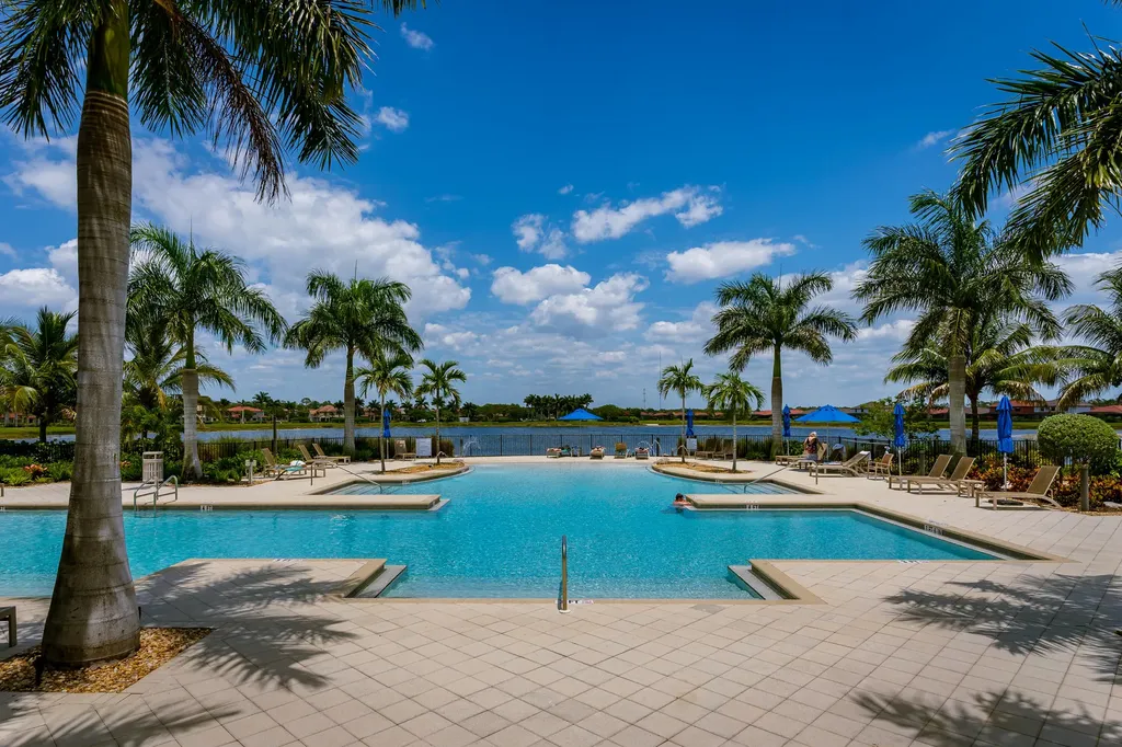 1598 Oceania Drive S Naples FL 34113