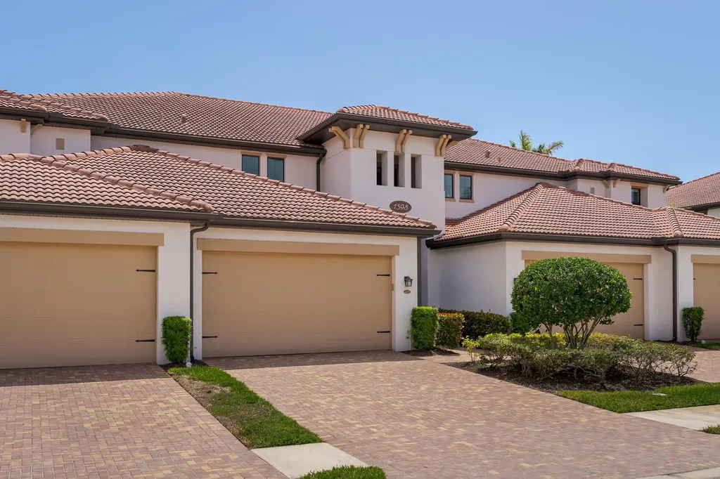 1598 Oceania Drive S Naples FL 34113