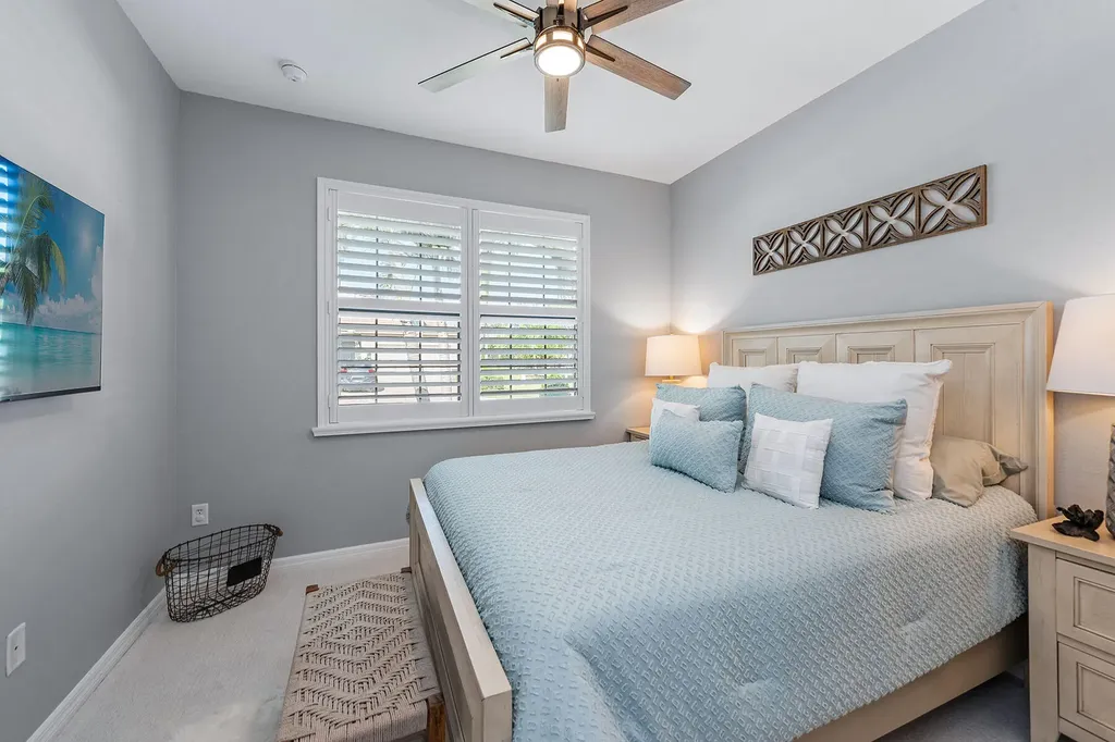 9381 Glenforest Drive Naples FL 34120