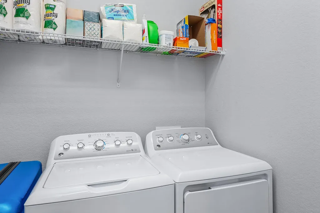 9381 Glenforest Drive Naples FL 34120