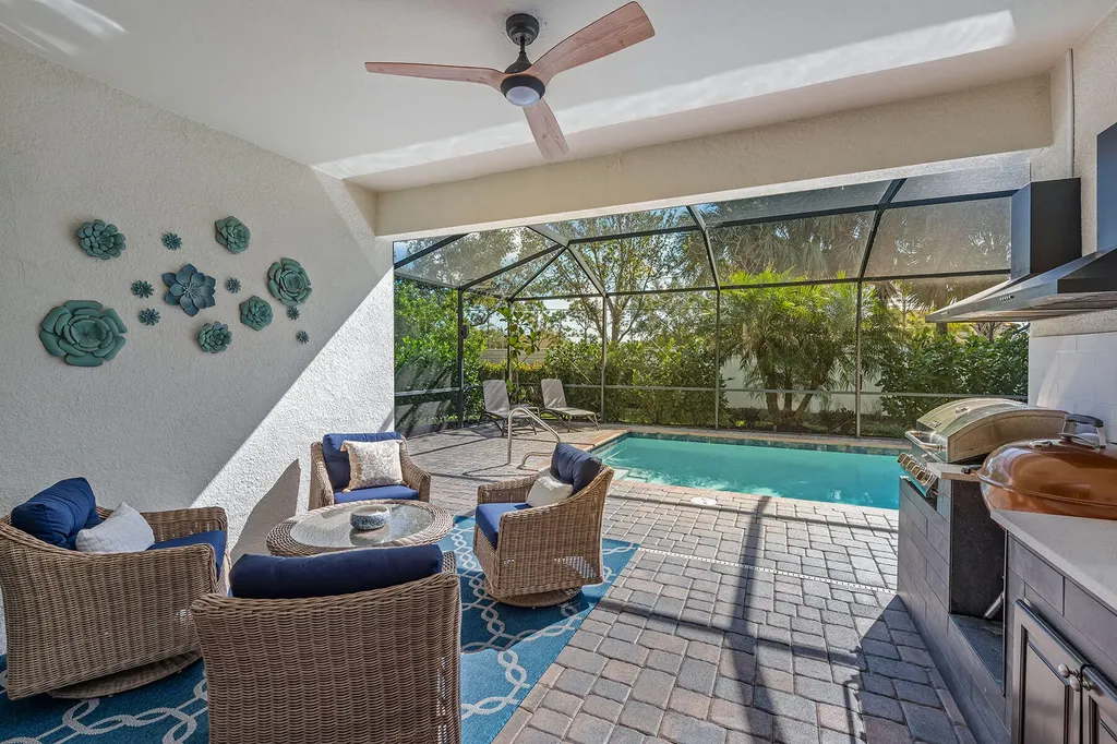 9381 Glenforest Drive Naples FL 34120