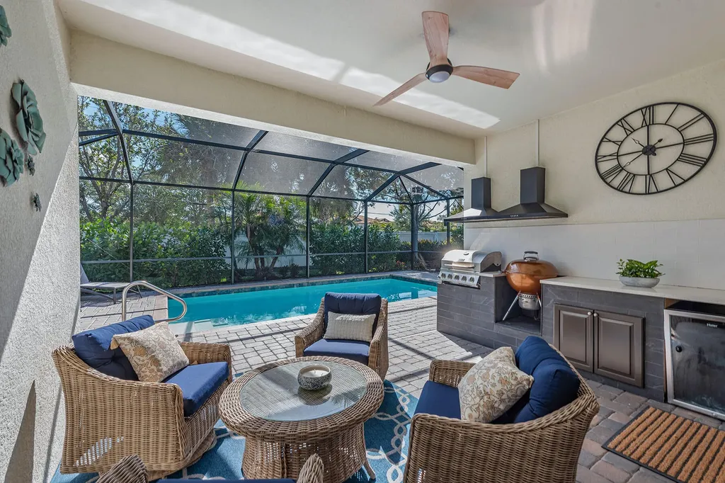 9381 Glenforest Drive Naples FL 34120