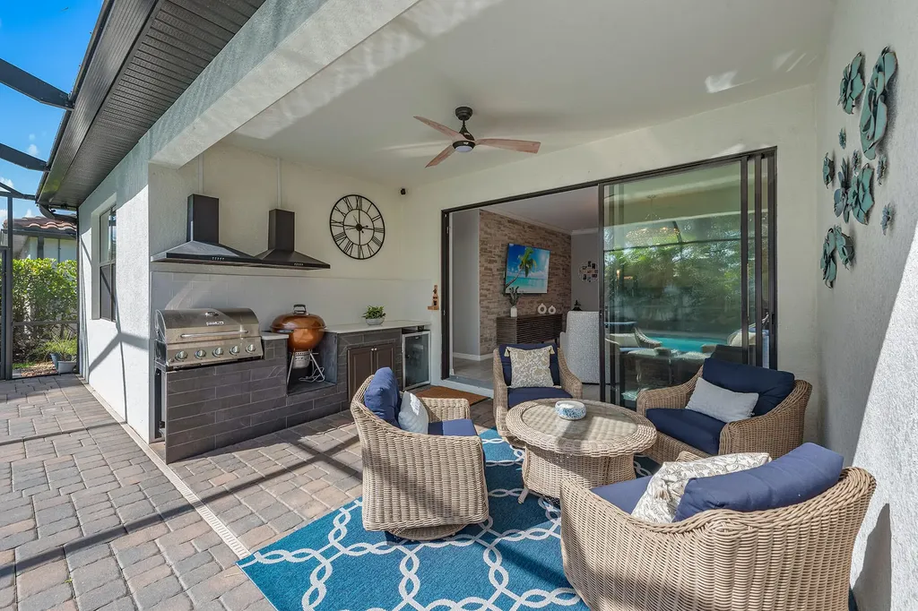 9381 Glenforest Drive Naples FL 34120