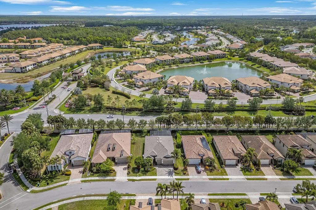 9381 Glenforest Drive Naples FL 34120