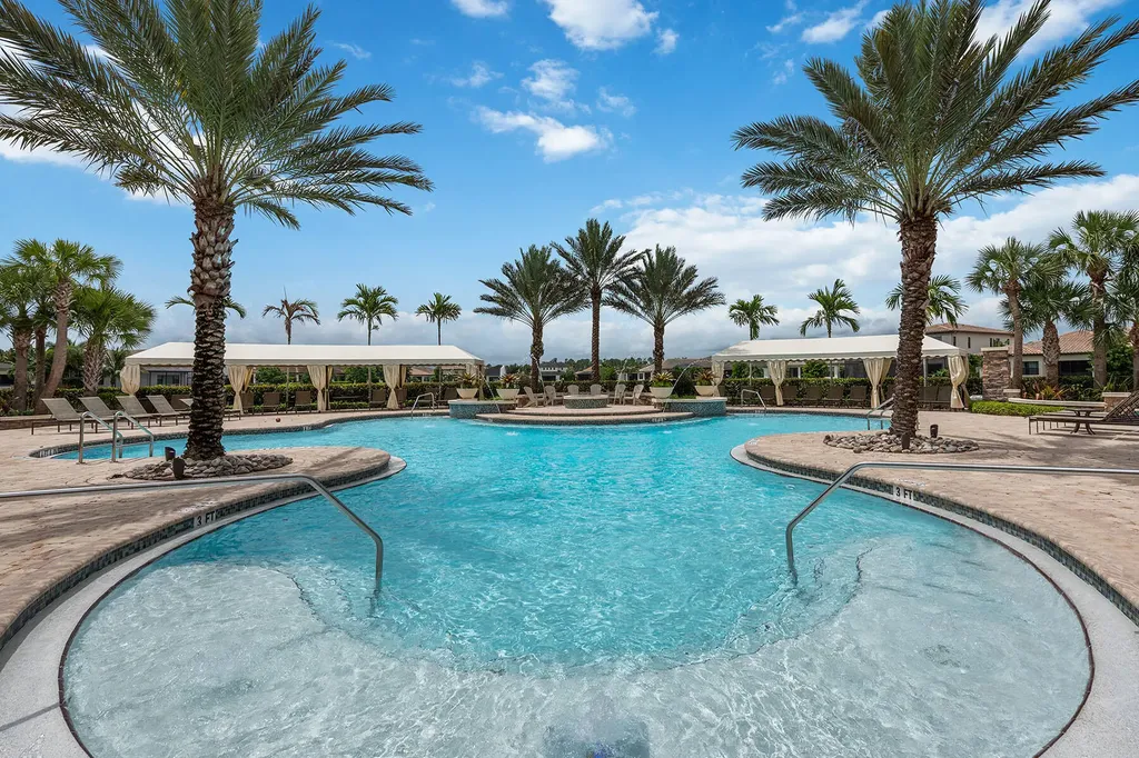 9381 Glenforest Drive Naples FL 34120