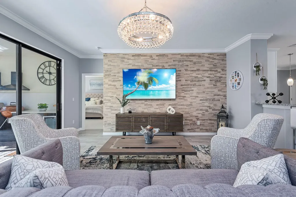 9381 Glenforest Drive Naples FL 34120