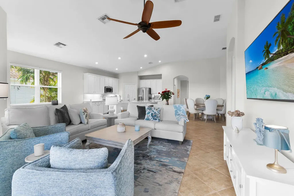 1286 Rialto Way Naples FL 34114