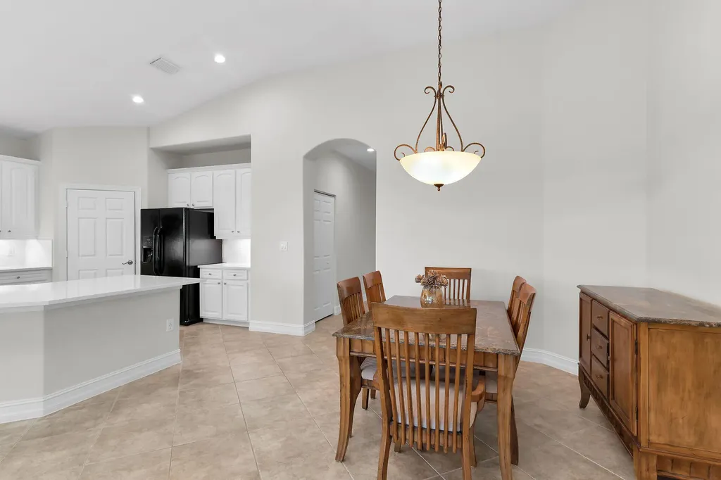 1286 Rialto Way Naples FL 34114