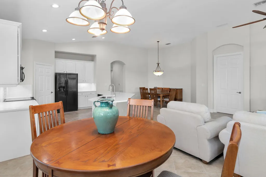 1286 Rialto Way Naples FL 34114