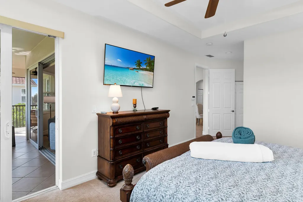 1286 Rialto Way Naples FL 34114