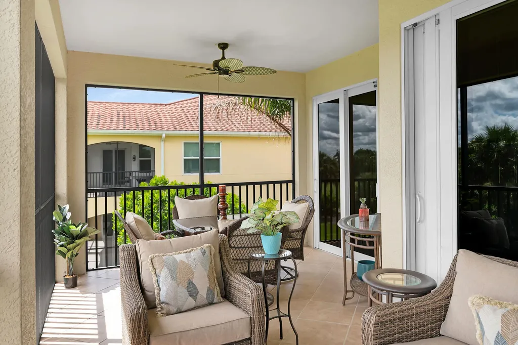 1286 Rialto Way Naples FL 34114