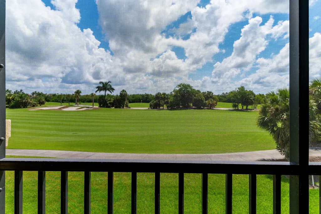 1286 Rialto Way Naples FL 34114