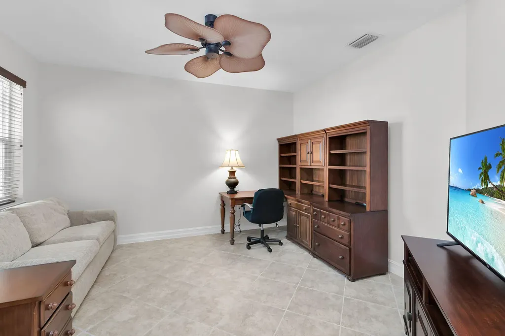 1286 Rialto Way Naples FL 34114