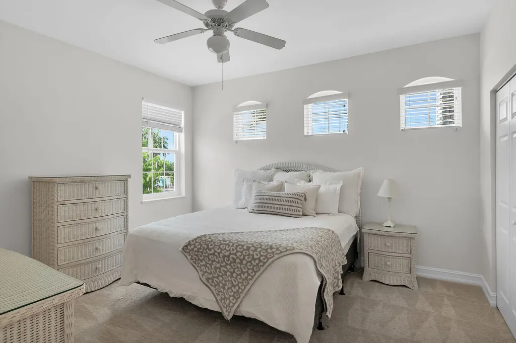 1286 Rialto Way Naples FL 34114