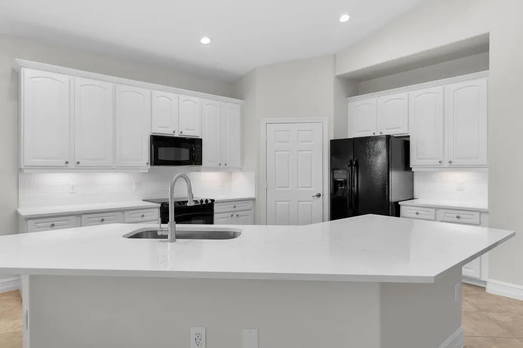 1286 Rialto Way Naples FL 34114