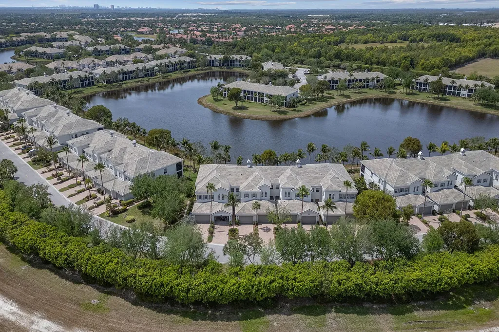 9267 Museo Circle Naples FL 34114