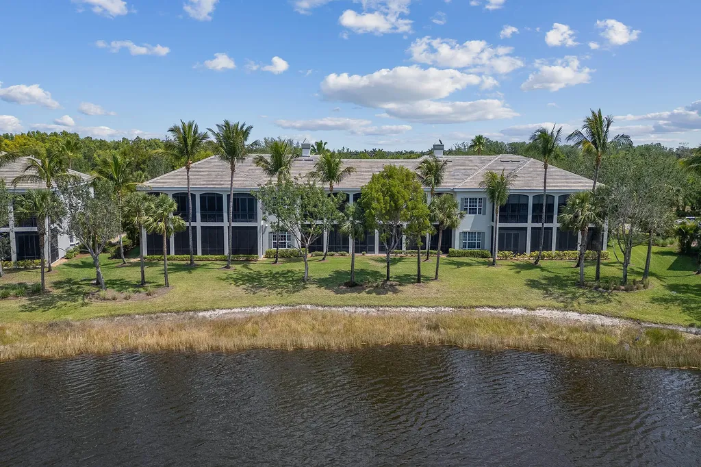 9267 Museo Circle Naples FL 34114