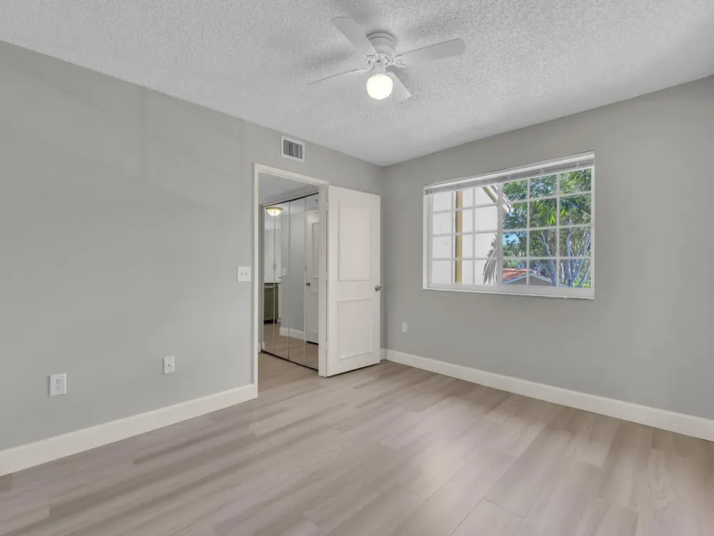 1180 Wildwood Lakes Boulevard Naples FL 34104