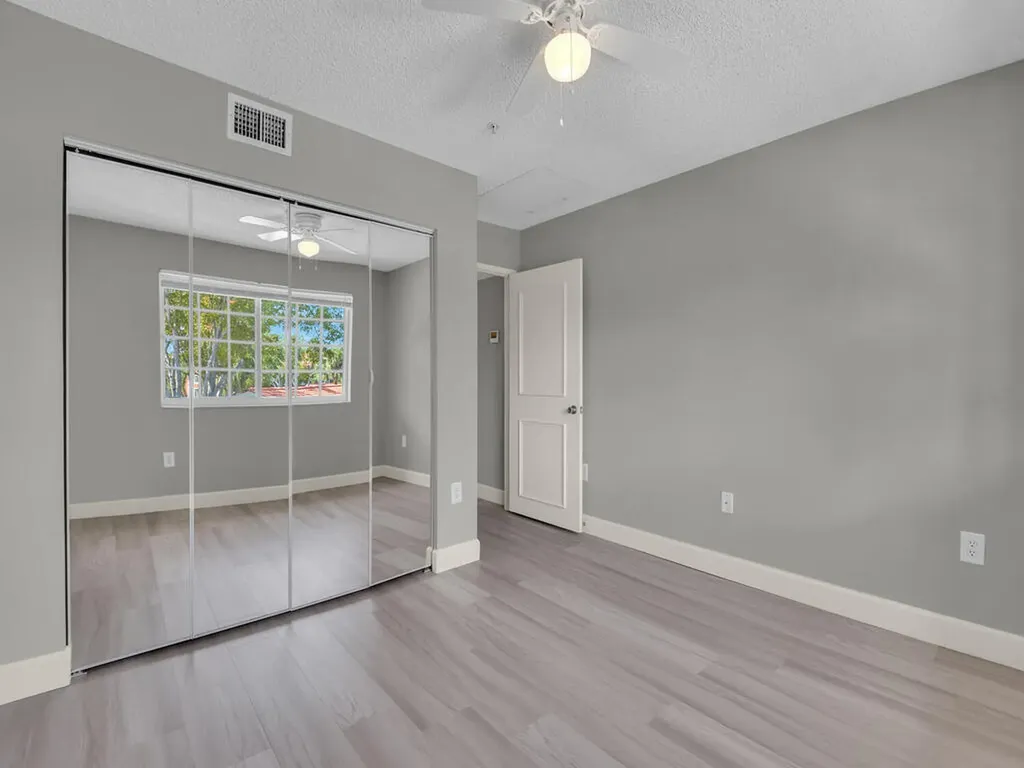 1180 Wildwood Lakes Boulevard Naples FL 34104