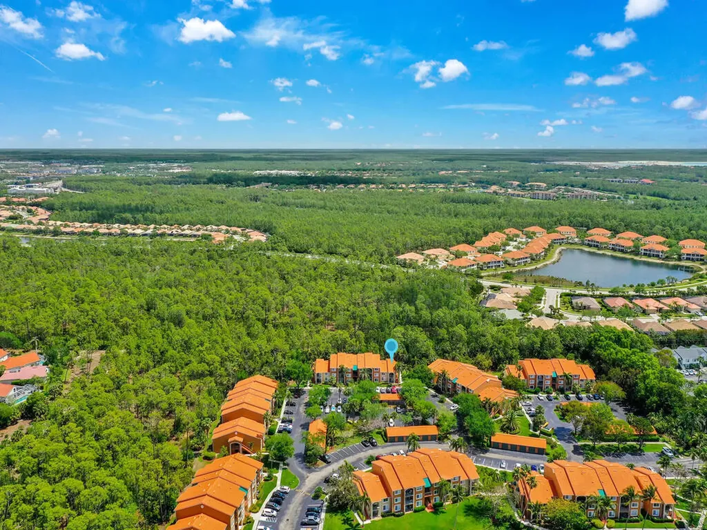 1180 Wildwood Lakes Boulevard Naples FL 34104