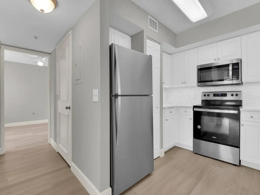 1180 Wildwood Lakes Boulevard Naples FL 34104