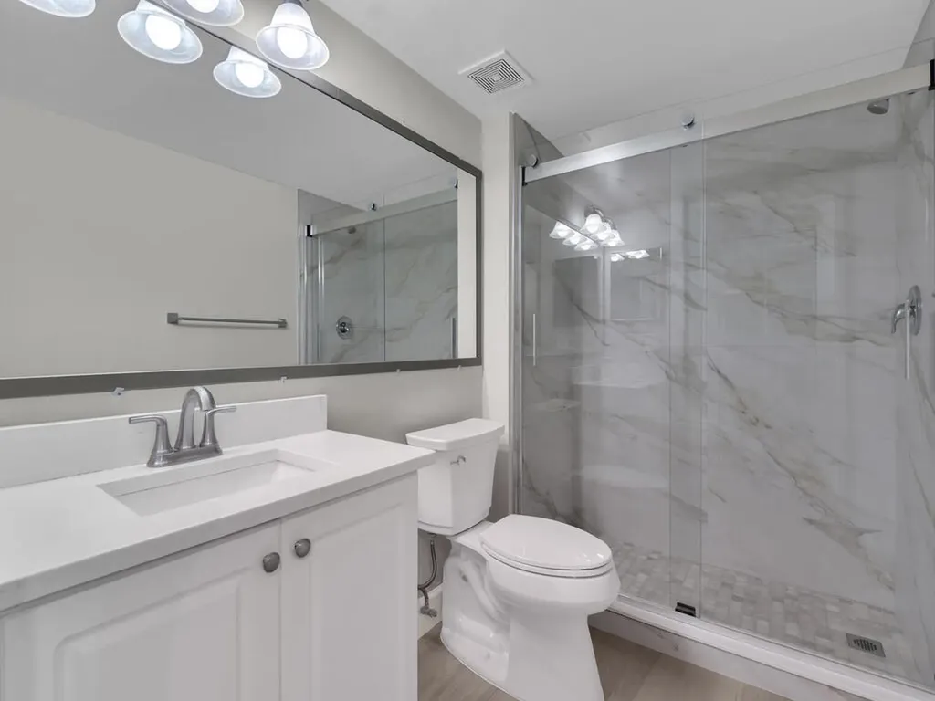 1180 Wildwood Lakes Boulevard Naples FL 34104