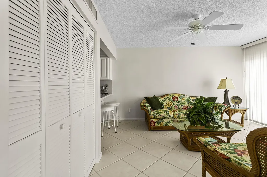 845 Collier Marco Island FL 34145