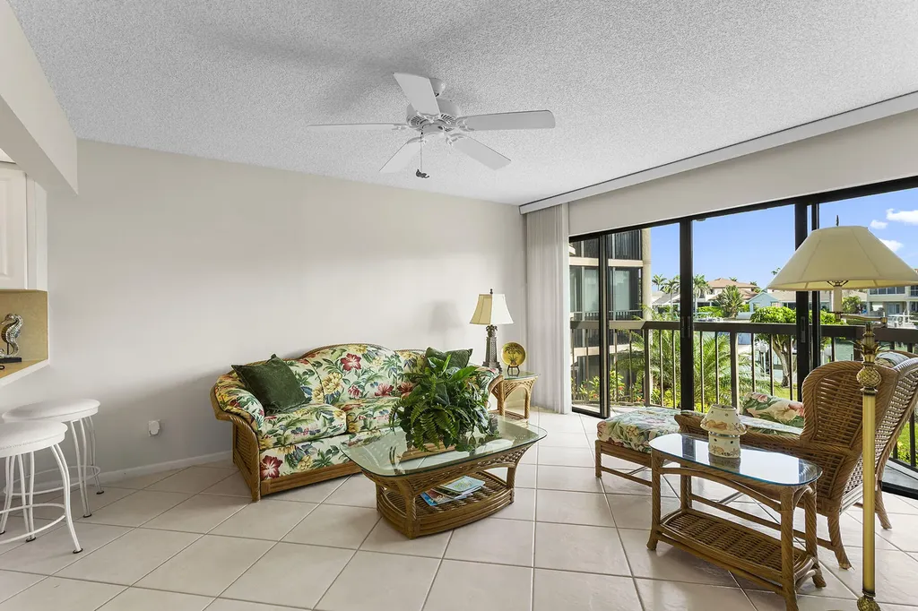 845 Collier Marco Island FL 34145