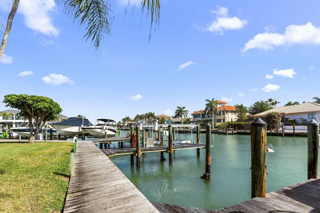 845 Collier Marco Island FL 34145