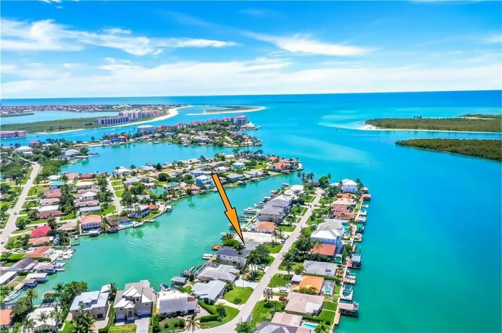 152 W Pago Pago Drive Naples FL 34113