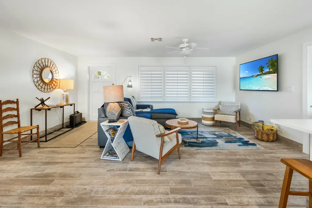 152 W Pago Pago Drive Naples FL 34113