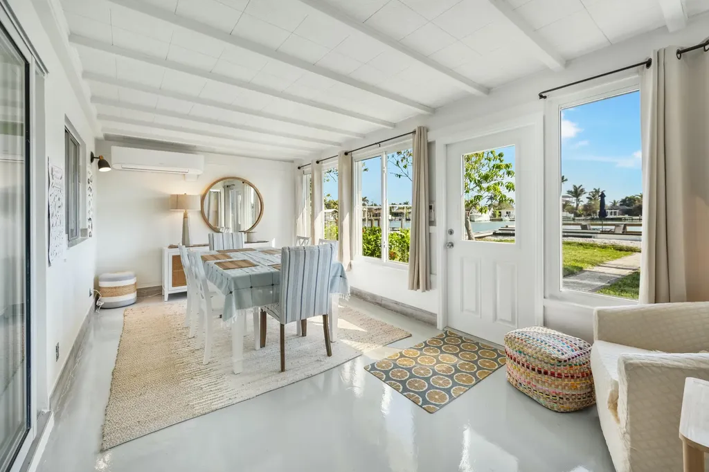 152 W Pago Pago Drive Naples FL 34113