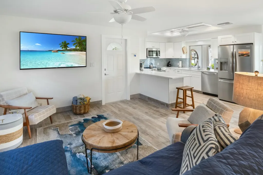 152 W Pago Pago Drive Naples FL 34113