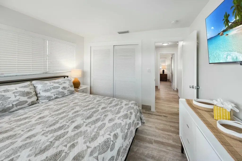 152 W Pago Pago Drive Naples FL 34113