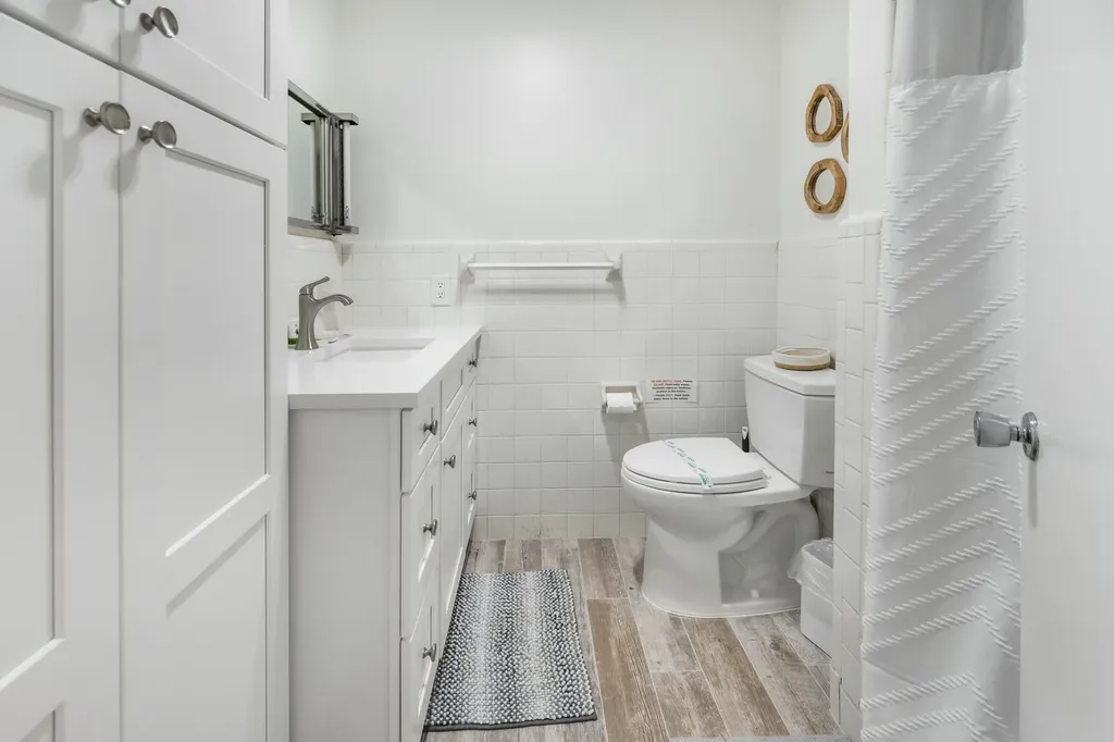 152 W Pago Pago Drive Naples FL 34113