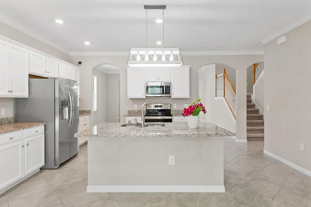 9403 Foxglove Lane Naples FL 34120