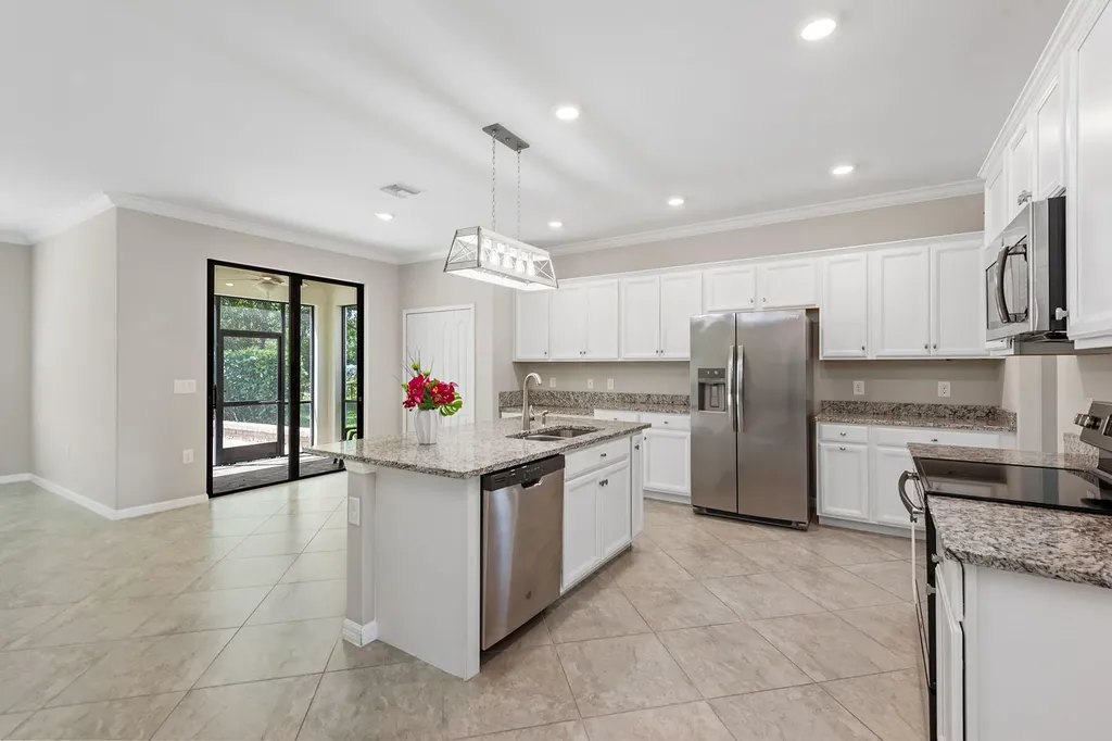 9403 Foxglove Lane Naples FL 34120