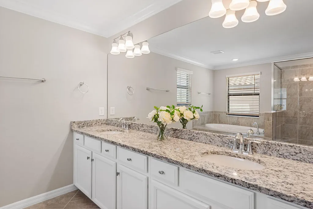 9403 Foxglove Lane Naples FL 34120