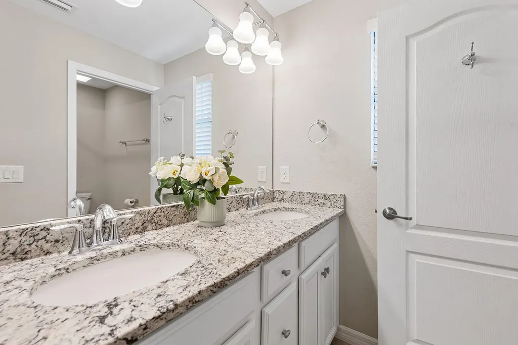 9403 Foxglove Lane Naples FL 34120