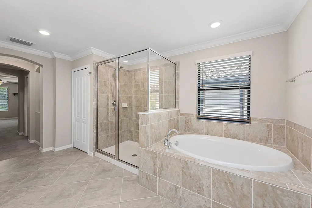 9403 Foxglove Lane Naples FL 34120