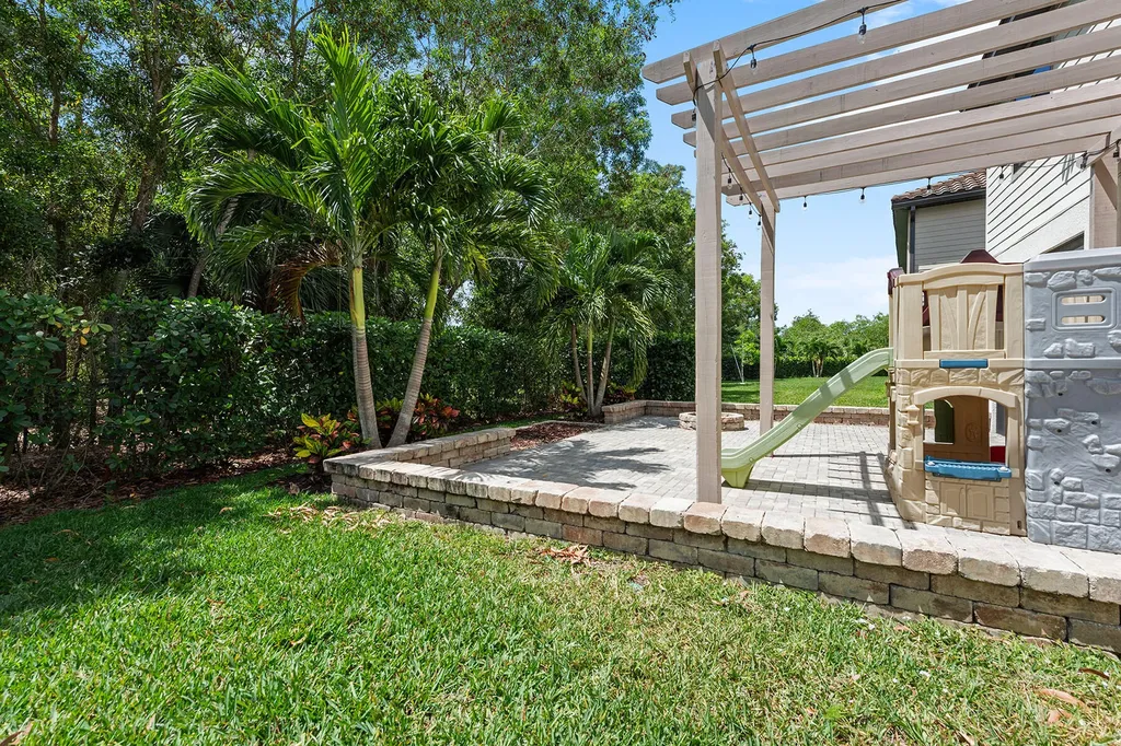 9403 Foxglove Lane Naples FL 34120