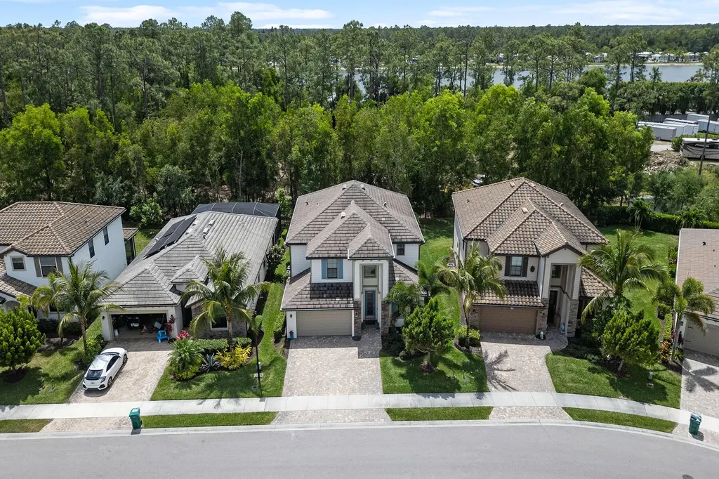 9403 Foxglove Lane Naples FL 34120