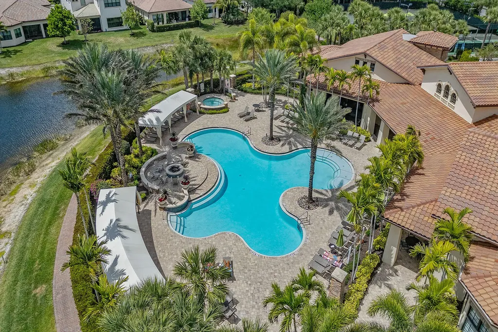 9403 Foxglove Lane Naples FL 34120