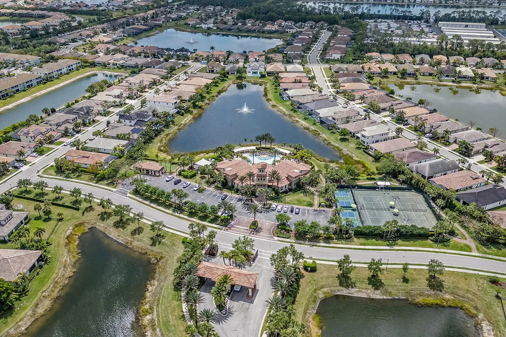 9403 Foxglove Lane Naples FL 34120