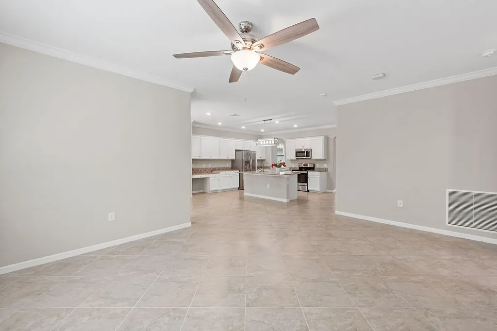 9403 Foxglove Lane Naples FL 34120