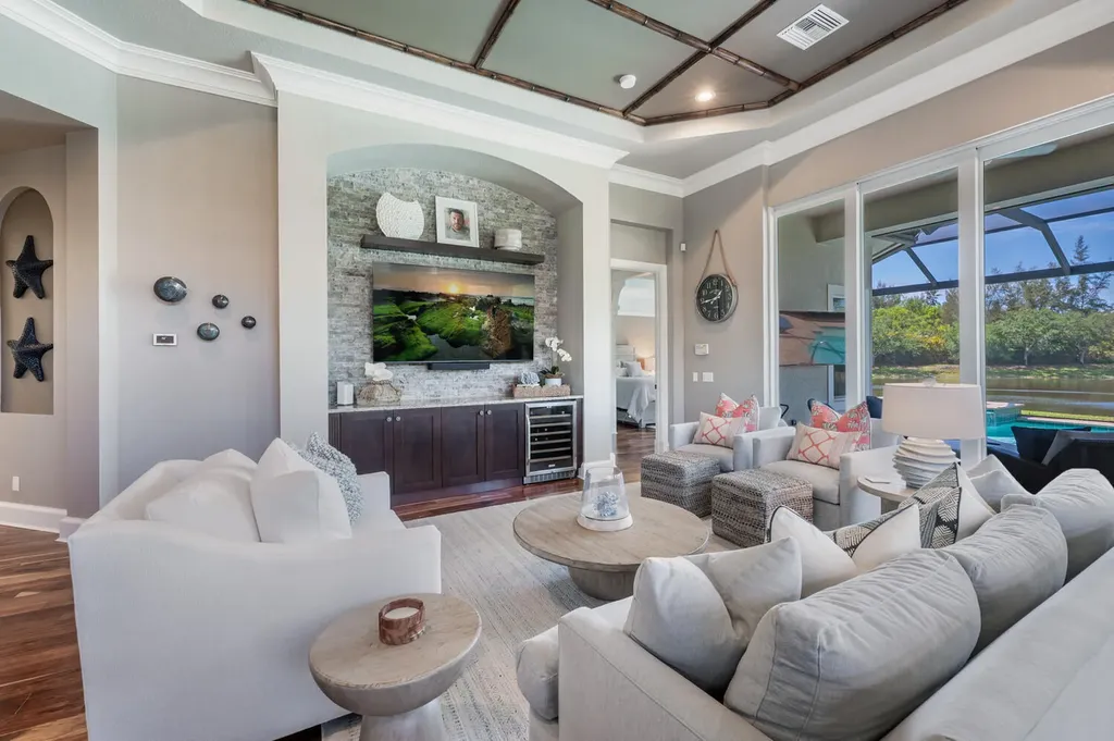 3086 Aviamar Circle Naples FL 34114