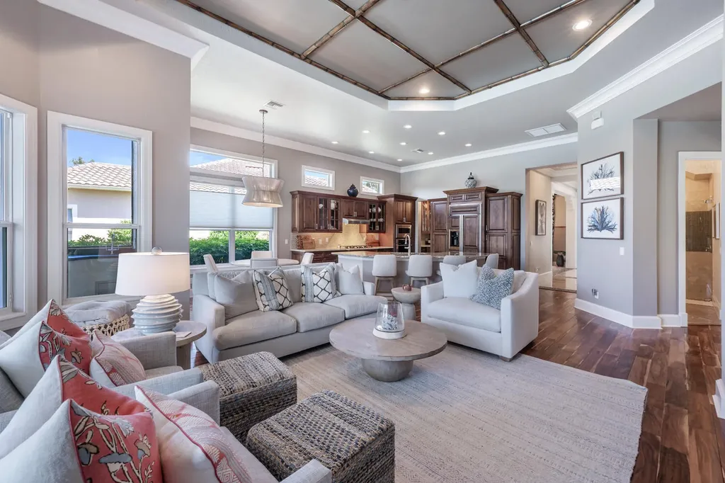 3086 Aviamar Circle Naples FL 34114