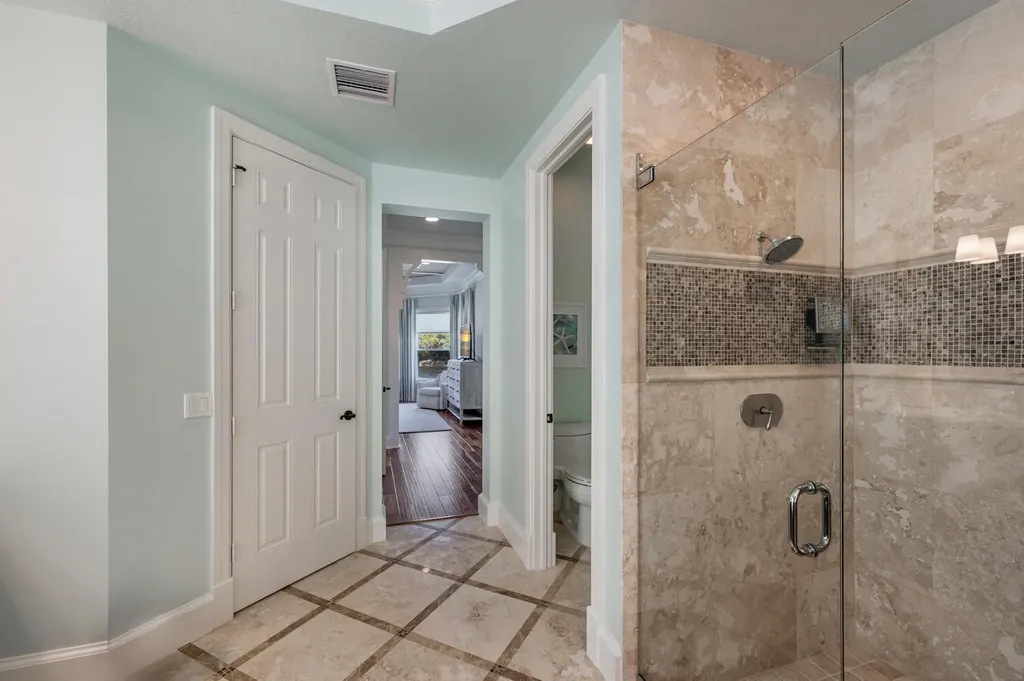 3086 Aviamar Circle Naples FL 34114